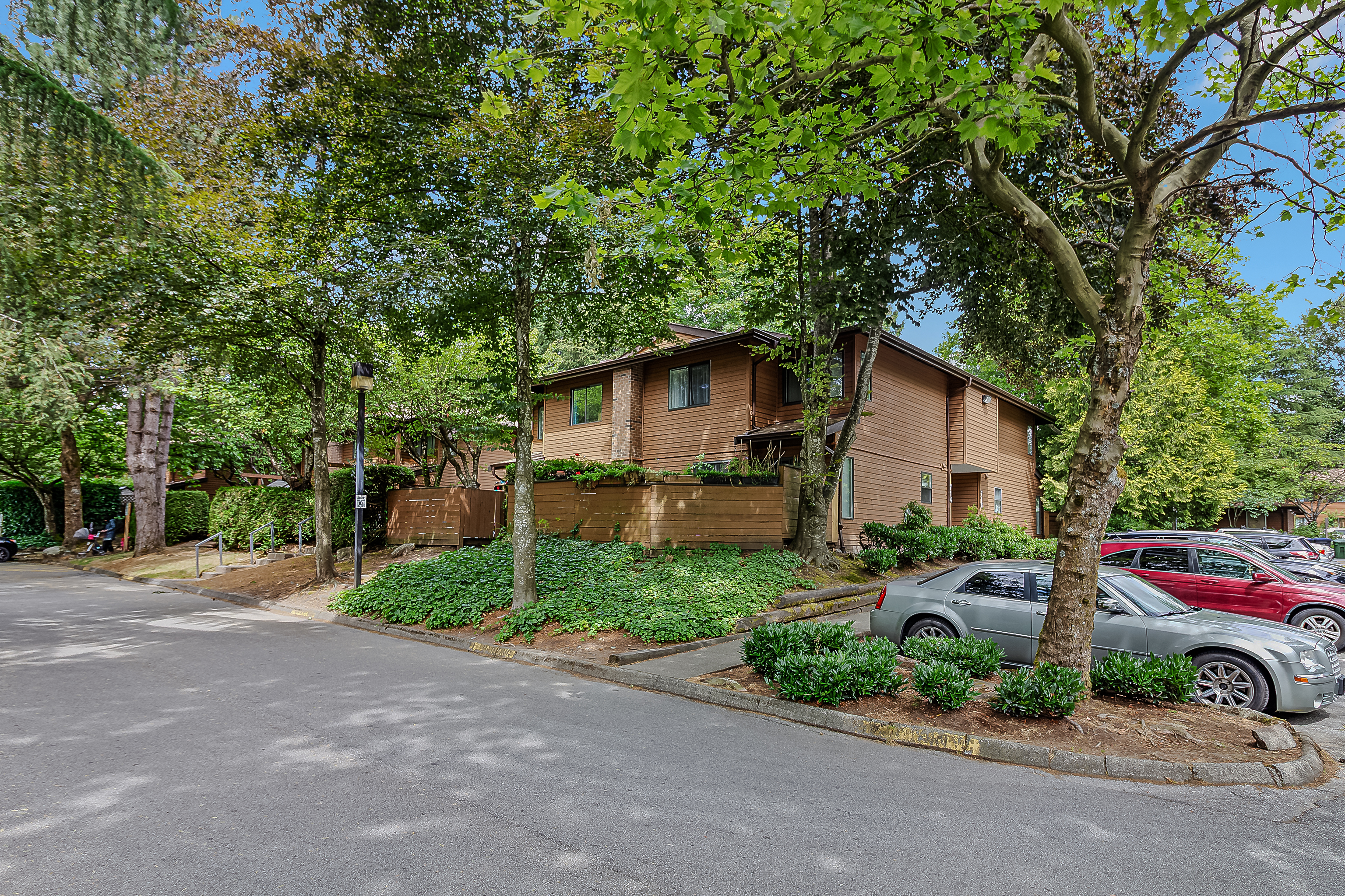 712 - 10620 150 Street, Surrey, BC